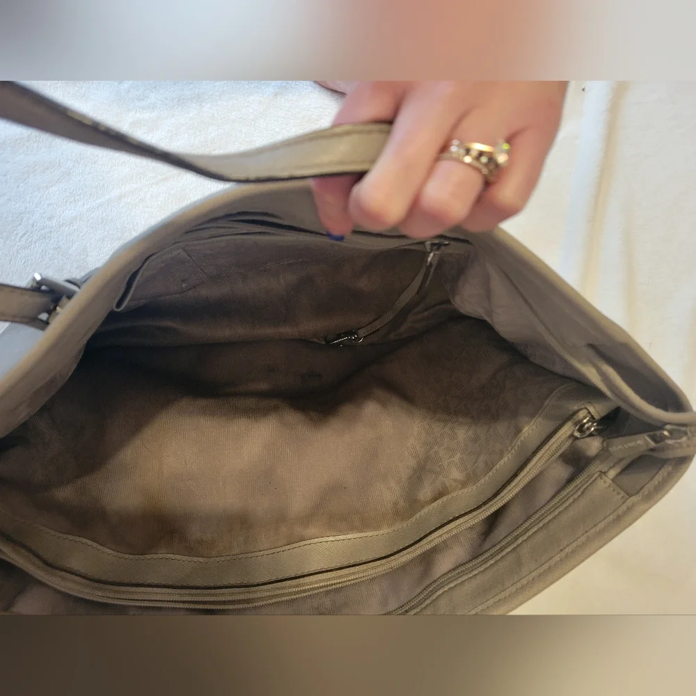 Michael Kors Jet Set Travel Tote Shoulder Bag Taupe Saffiano Leather Work Bag - Picture 5 of 11